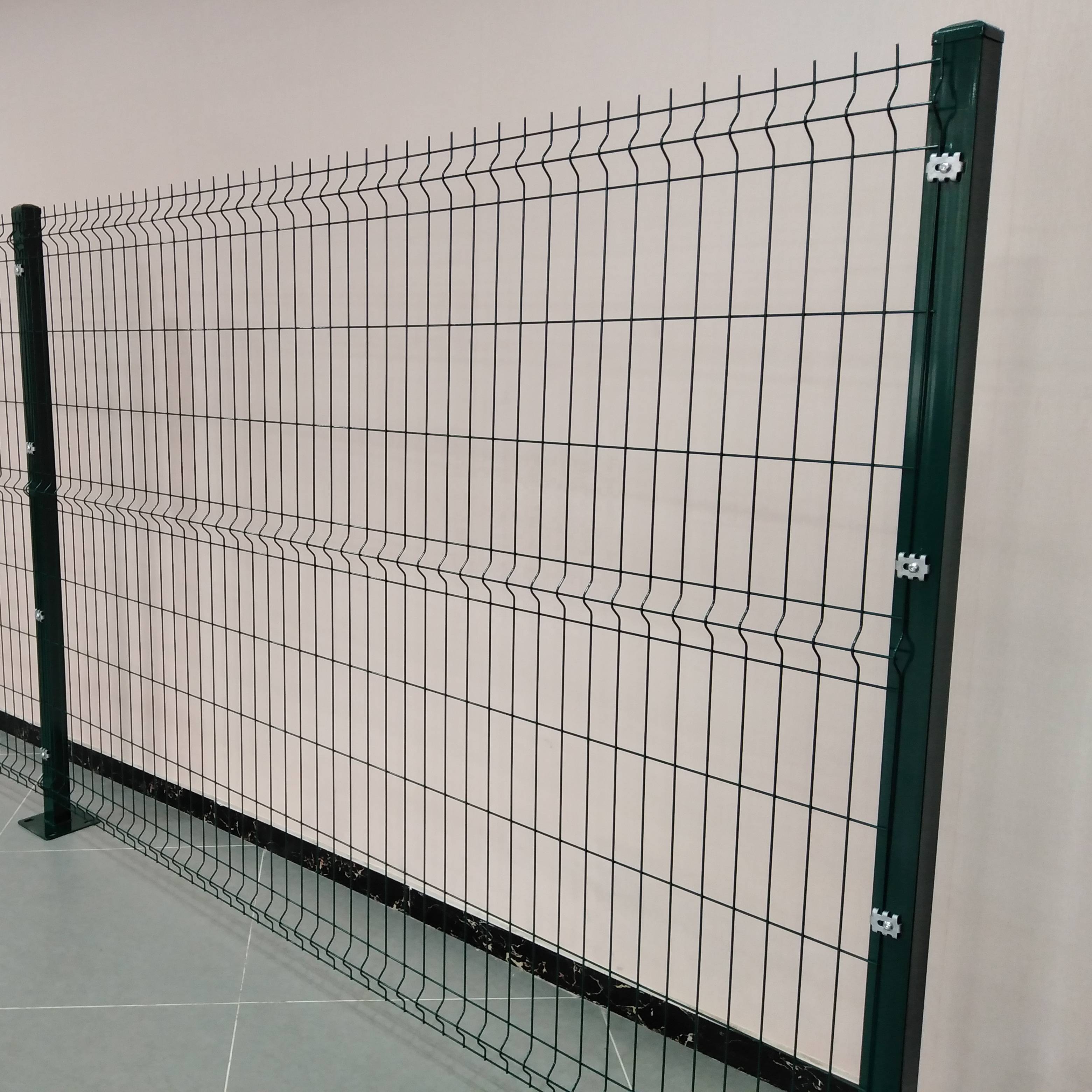 Durable and Cost-Efficient Metal Fencing Rolls for Global Security Needs